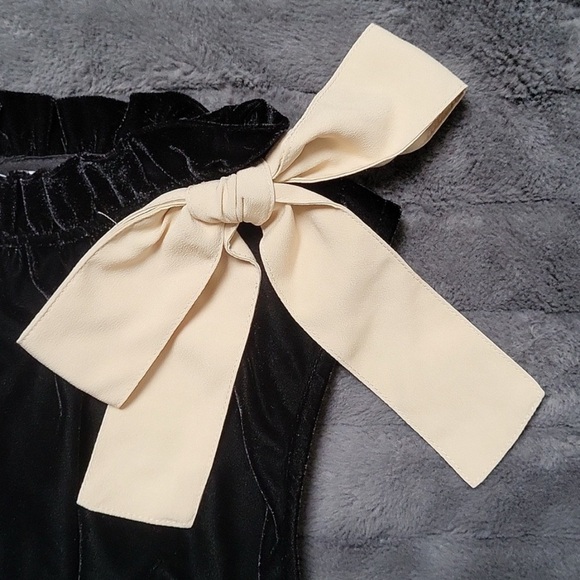 J. Crew Black Velvet Top with Champagne Side Bow size L - Picture 2 of 6